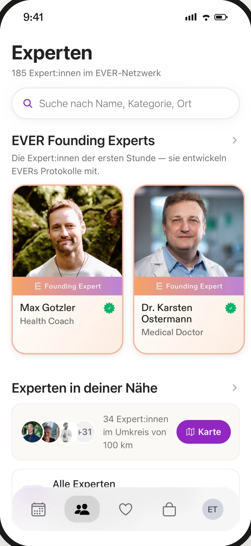 EVER App auf dem Smartphone: Suche nach verifizierten Expert:innen mit Profilkarten